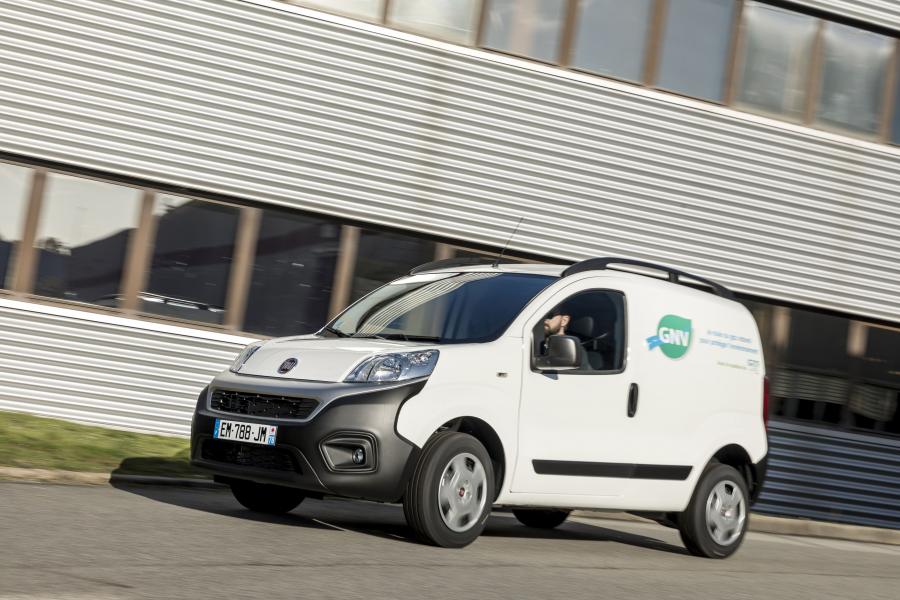  Fiat Fiorino Natural Power (225) 2016 года  (фото 10 из 26)